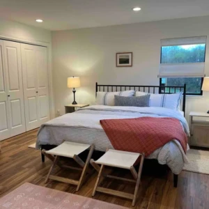 Coastal Properties Marin - A Willow's Retreat - Bedroom